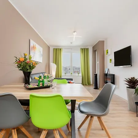 Sweet Aqua & * كولوبرزيغ